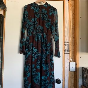 Who what wear brand size can see through long sleeves comes with a belt